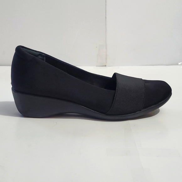 Giani Bernini arch supported wedge shoes. Size 7.5. Super soft insoles. NEW! - Picture 4 of 7